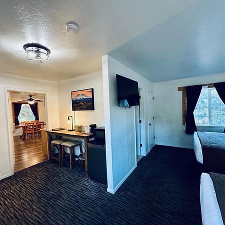 Shasta Inn موونت شاستا المظهر الخارجي الصورة
